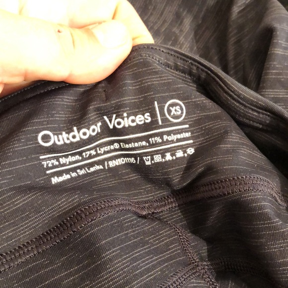 Outdoor Voices Warm-Up 7/8th Leggings in Charcoal, size XS - Picture 6 of 12